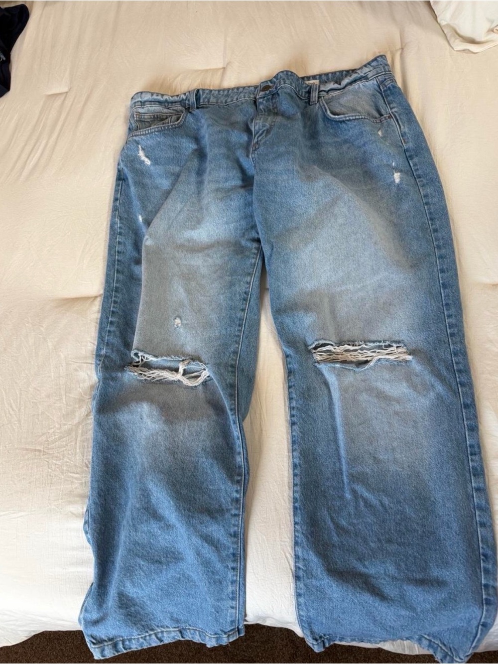 Cotton On Light Blue Distressed Women's Relaxed Jeans